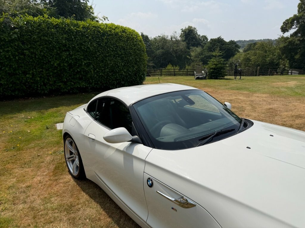 BMW Z4 Convertible White #10