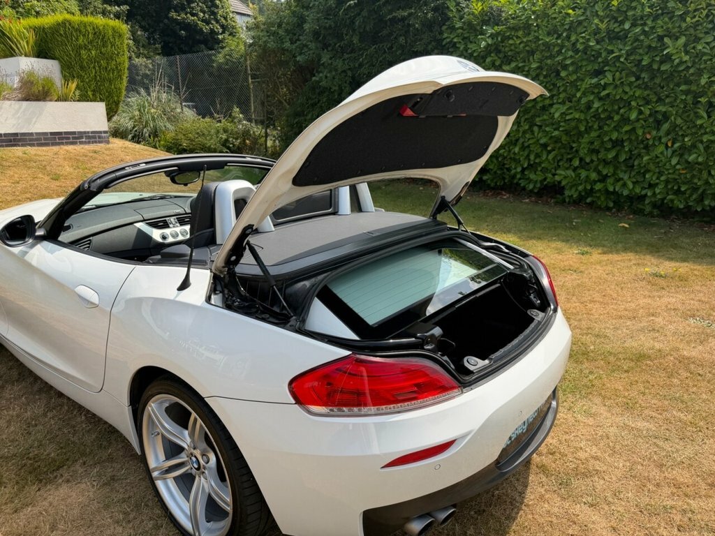 BMW Z4 Convertible White #29