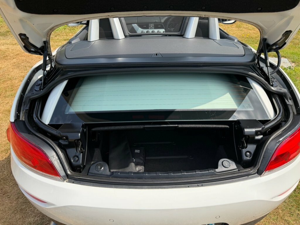 BMW Z4 Convertible White #28