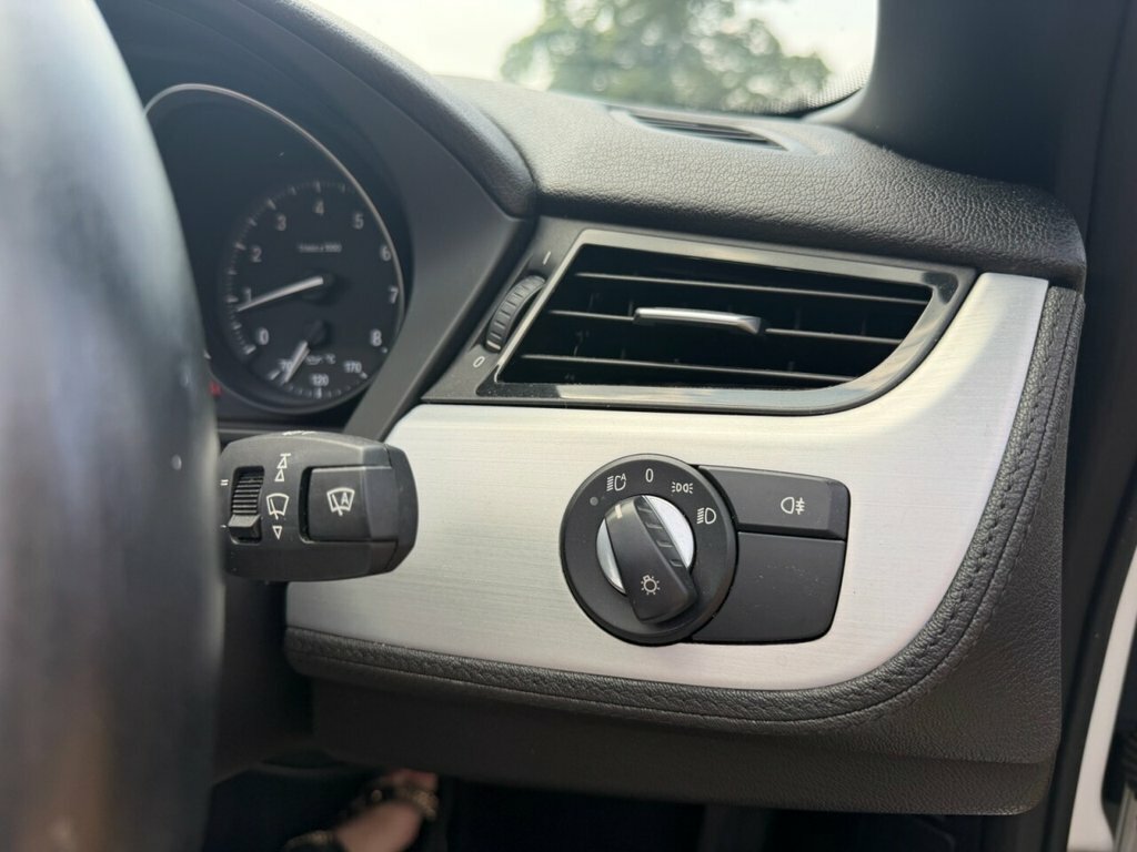 BMW Z4 Convertible White #21
