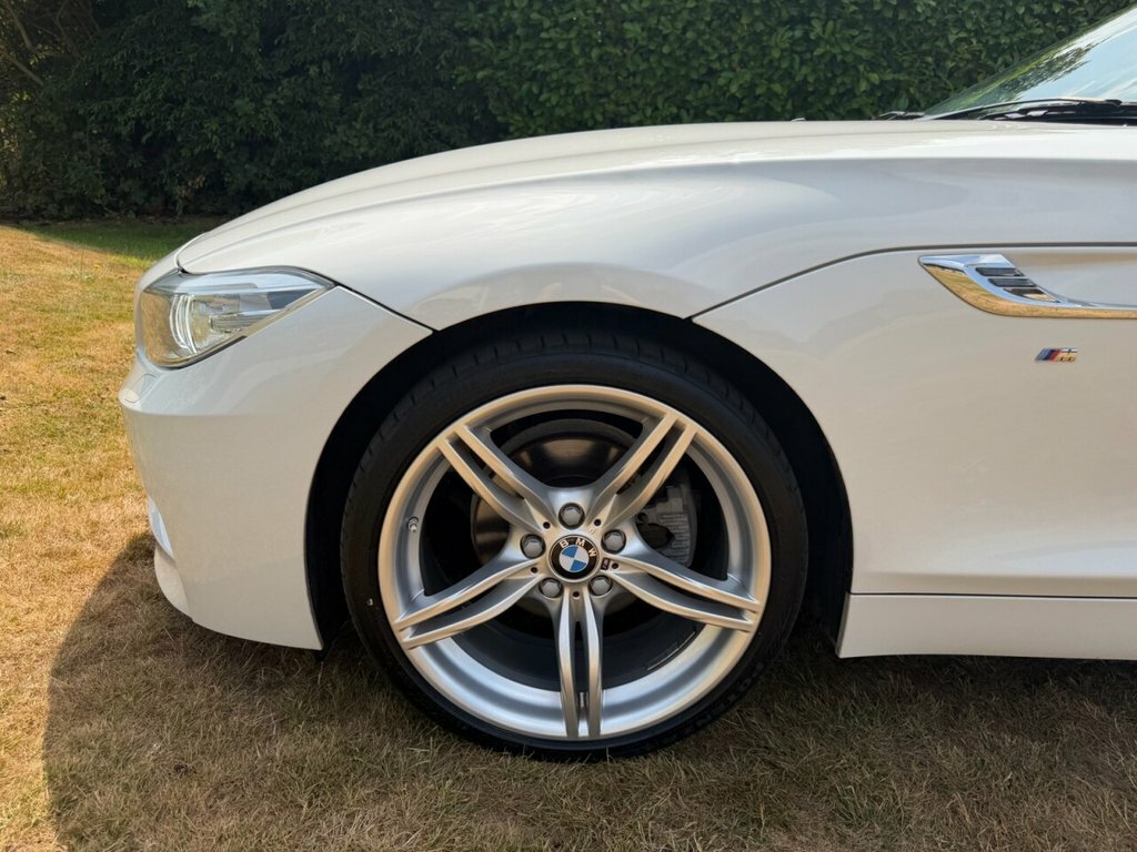 BMW Z4 Convertible White #30