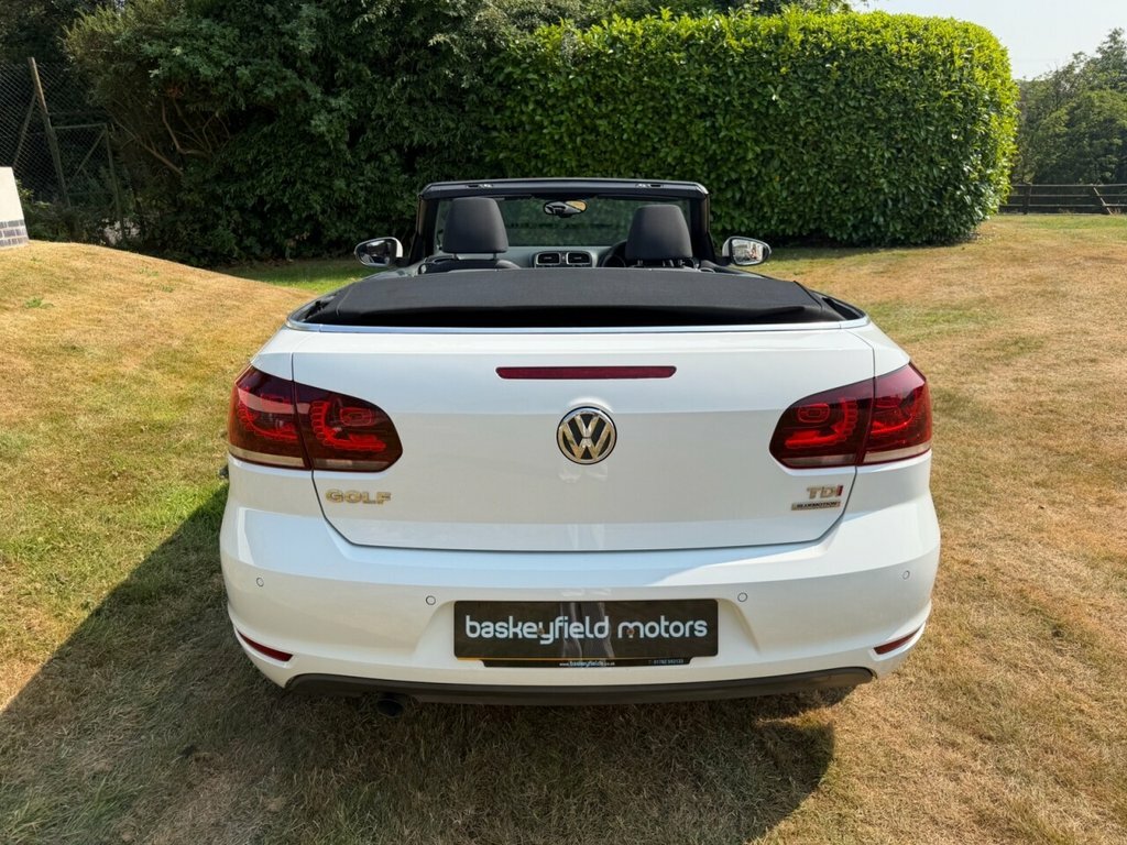 Volkswagen Golf 1.6L Se CE13VJZ White #3