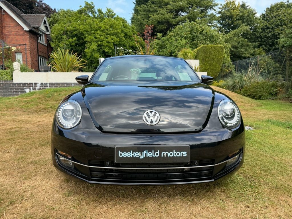 Volkswagen Beetle 2L Sport Black #2