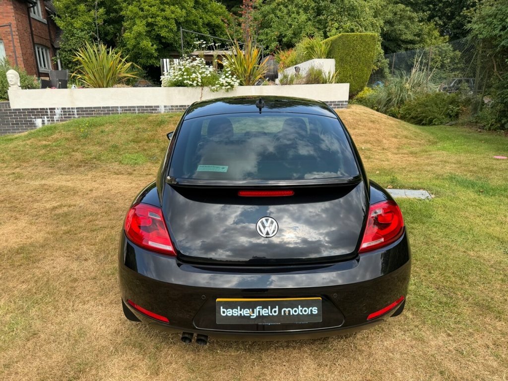 Volkswagen Beetle 2L Sport Black #3