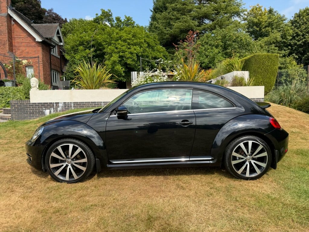 Volkswagen Beetle 2L Sport Black #5