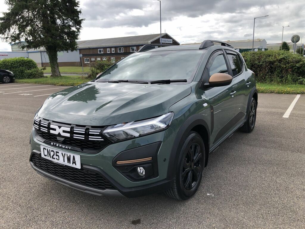 Dacia Sandero Stepway Stepway Extreme Tce CN25YWA Green #3