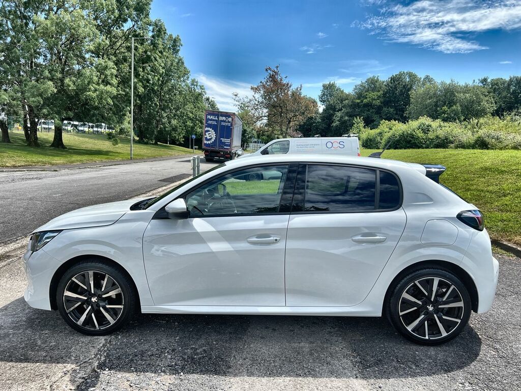 Peugeot 208 Puretech Allure Ss White #4