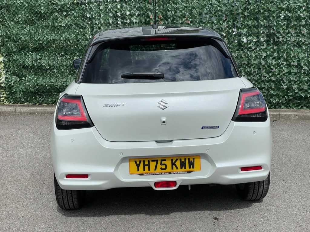 Suzuki Swift 1.2 Mhev Motion Euro 6 Ss YH75KWW White #5