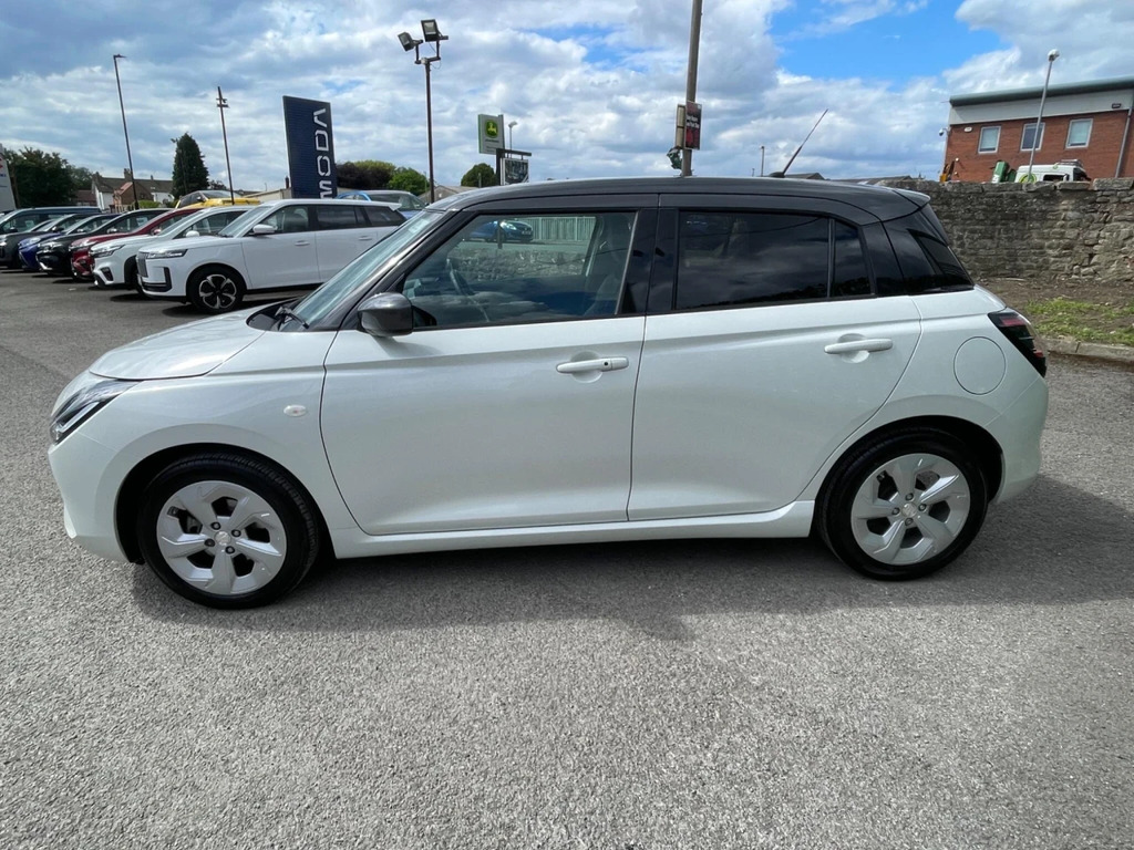 Suzuki Swift 1.2 Mhev Motion Euro 6 Ss YH75KWW White #4