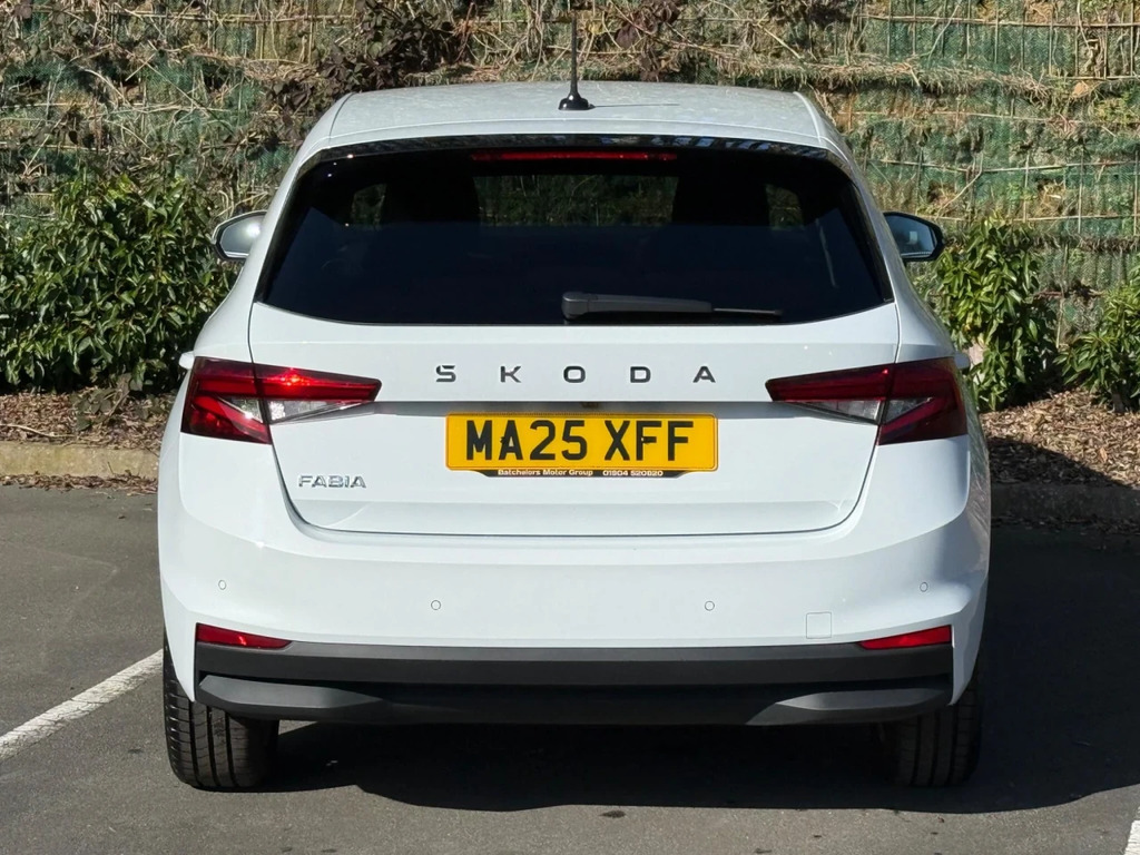 Skoda Fabia 1.0 Tsi Se L Edition Euro 6 Ss MA25XFF White #6