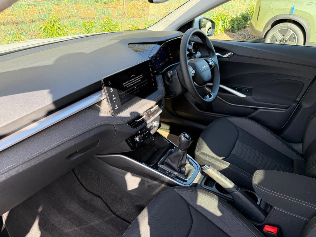 Skoda Fabia 1.0 Tsi Se L Edition Euro 6 Ss MA25XFF White #3