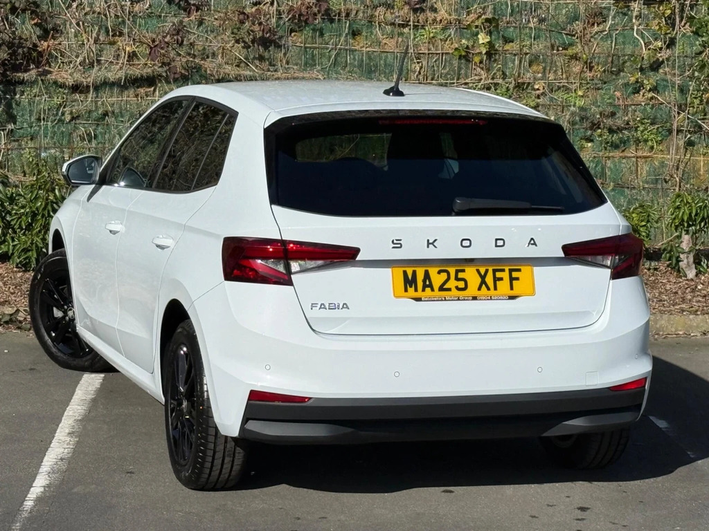 Skoda Fabia 1.0 Tsi Se L Edition Euro 6 Ss MA25XFF White #2