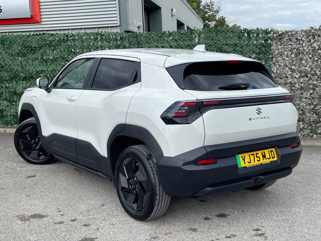 Suzuki Vitara 61Kwh Motion YJ75MJD White #3