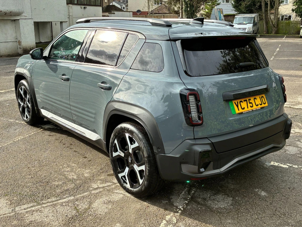 Renault 4 E-Tech Comfort Range 52Kwh Techno YC75CJO Grey #4