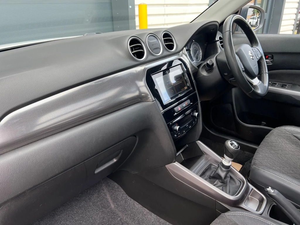 Suzuki Vitara 1.4 Boosterjet Mhev Sz5 Euro 6 Ss PJ23OBY White #4
