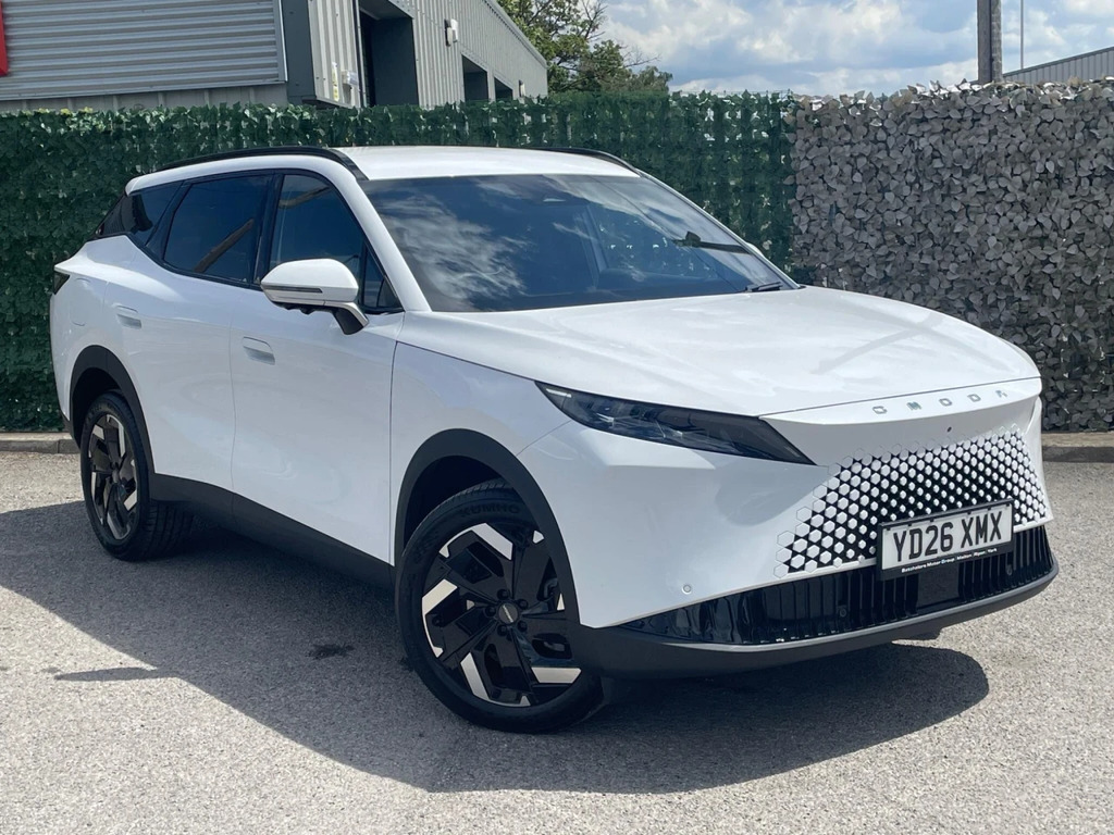 Omoda 7 1.5T Shs 18.4Kwh Knight Dht1 Euro 6 Ss White