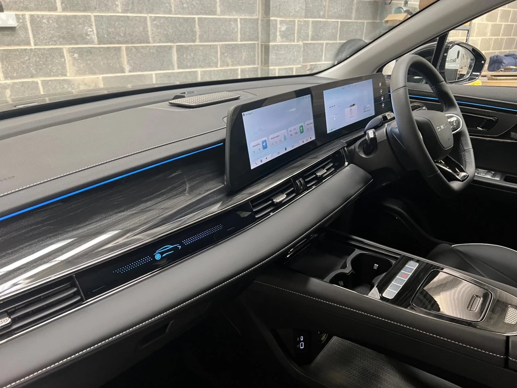 Omoda E5 61.05Kwh Noble Blue #4