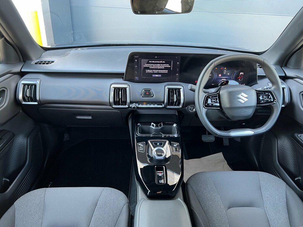Suzuki Vitara 61Kwh Motion YD26NGM White #3