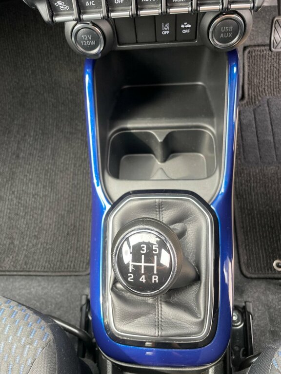 Suzuki Ignis Hatchback #8