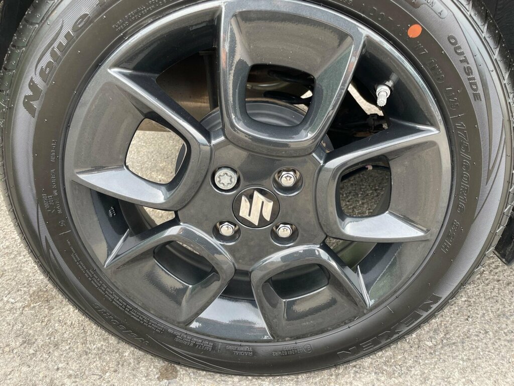 Suzuki Ignis Hatchback #16