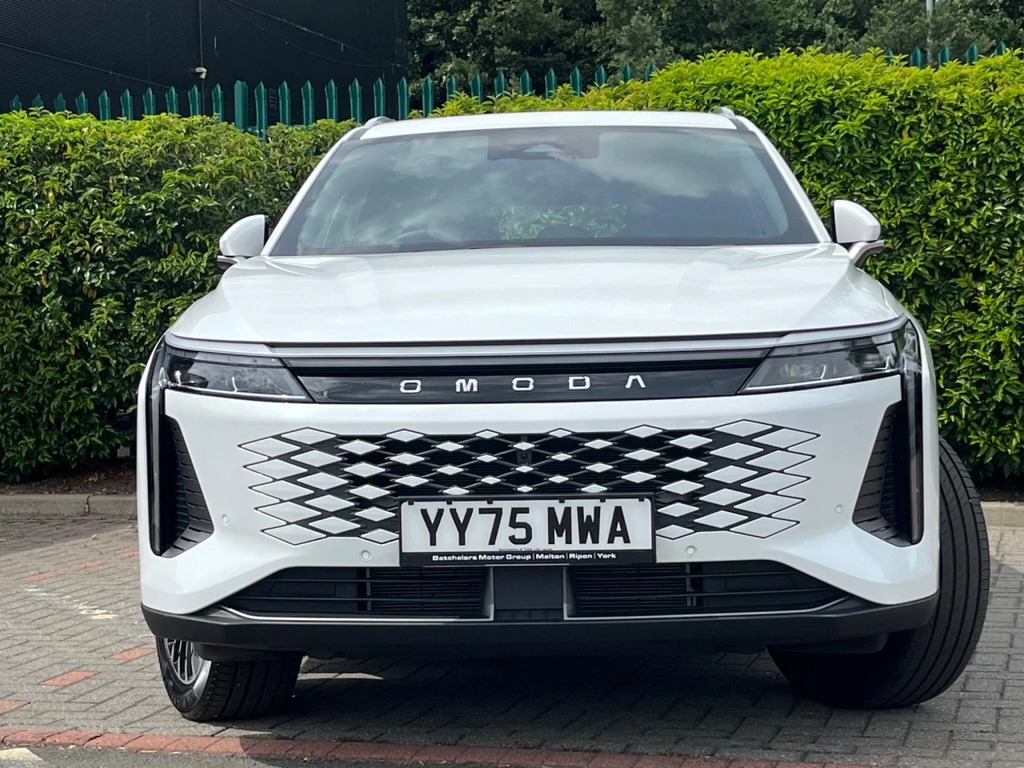 Omoda 9 1.5T Shs 34.46Kwh Noble Dht3 4Wd Euro 6 Ss White #5