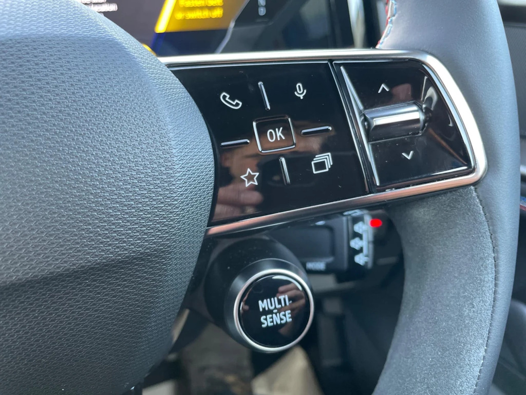 Renault Rafale E-tech Phev Atelier Alpine White #14