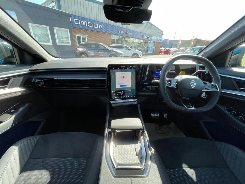 Renault Rafale E-tech Phev Atelier Alpine White #10