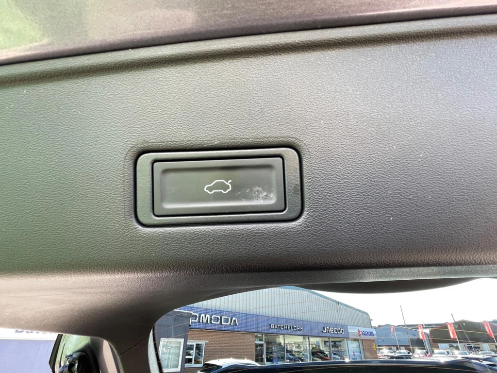 Omoda E5 61.05Kwh Noble Suv 204 Ps Silver #14
