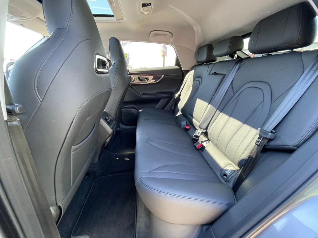 Omoda E5 61.05Kwh Noble Suv 204 Ps Silver #22