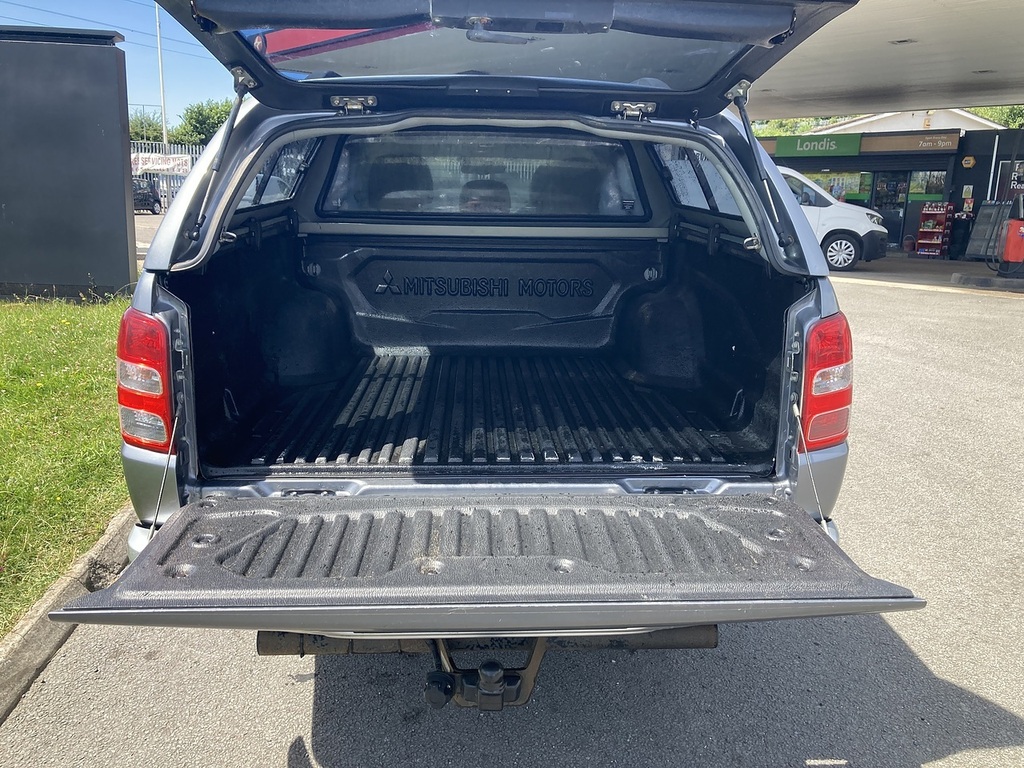 Mitsubishi L200 2.4 Di-d Barbarian Rare Svp II 54 Of 250 Double Grey #17