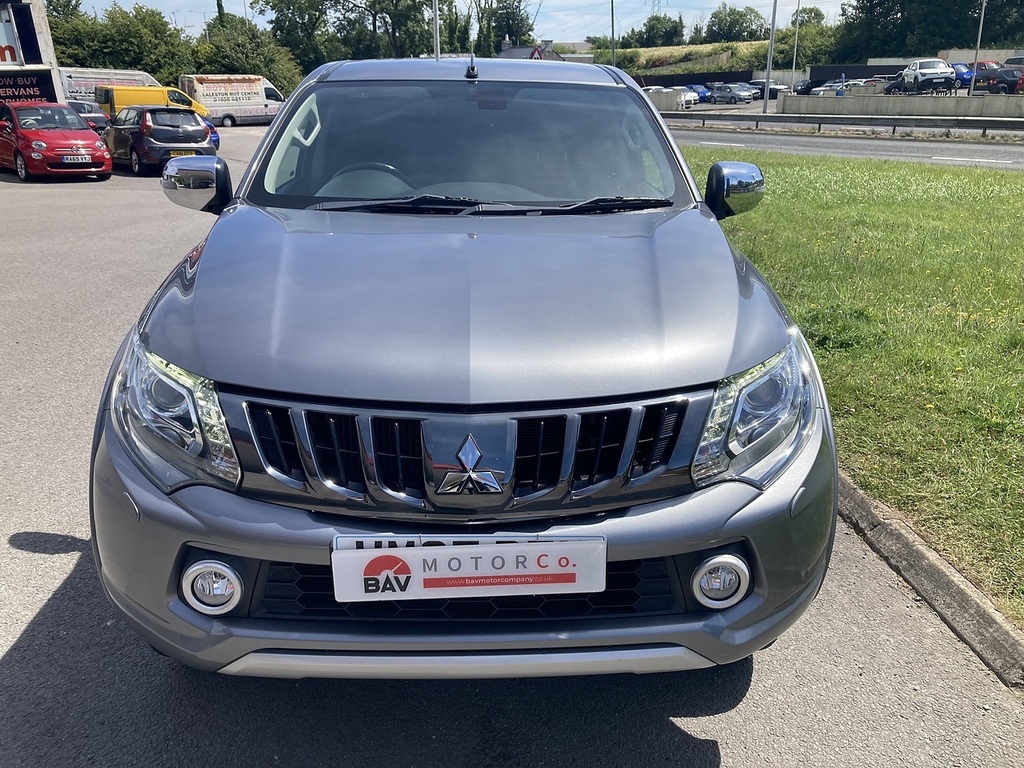 Mitsubishi L200 2.4 Di-d Barbarian Rare Svp II 54 Of 250 Double Grey #16