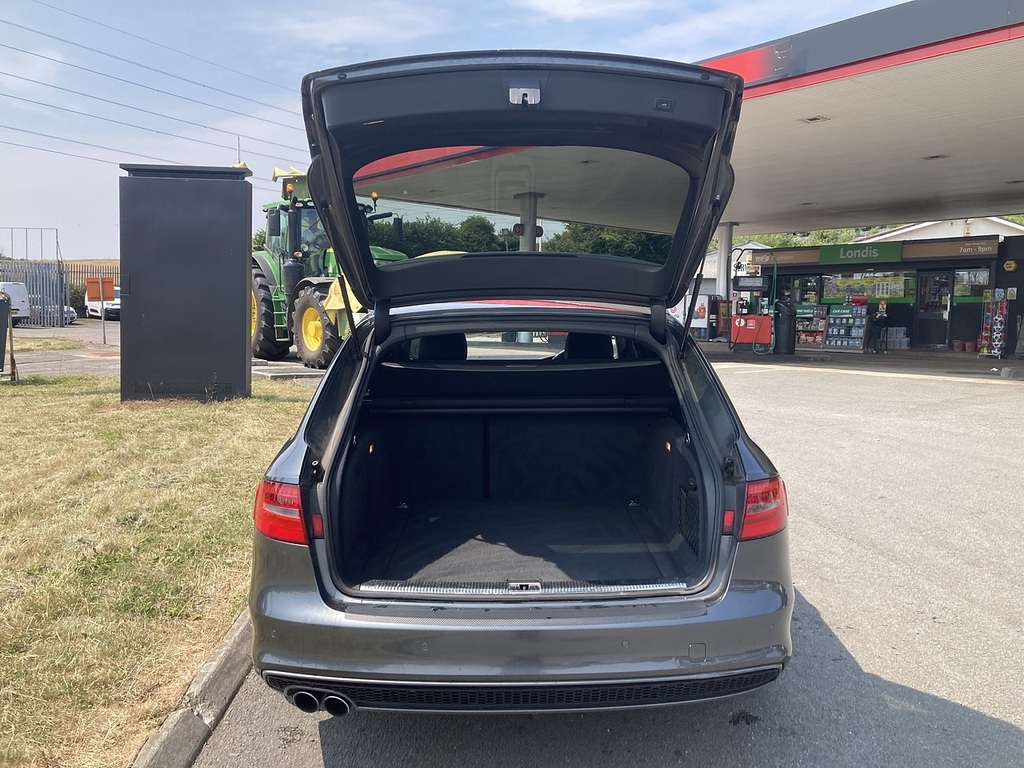 Audi A4 Avant Estate Grey #20