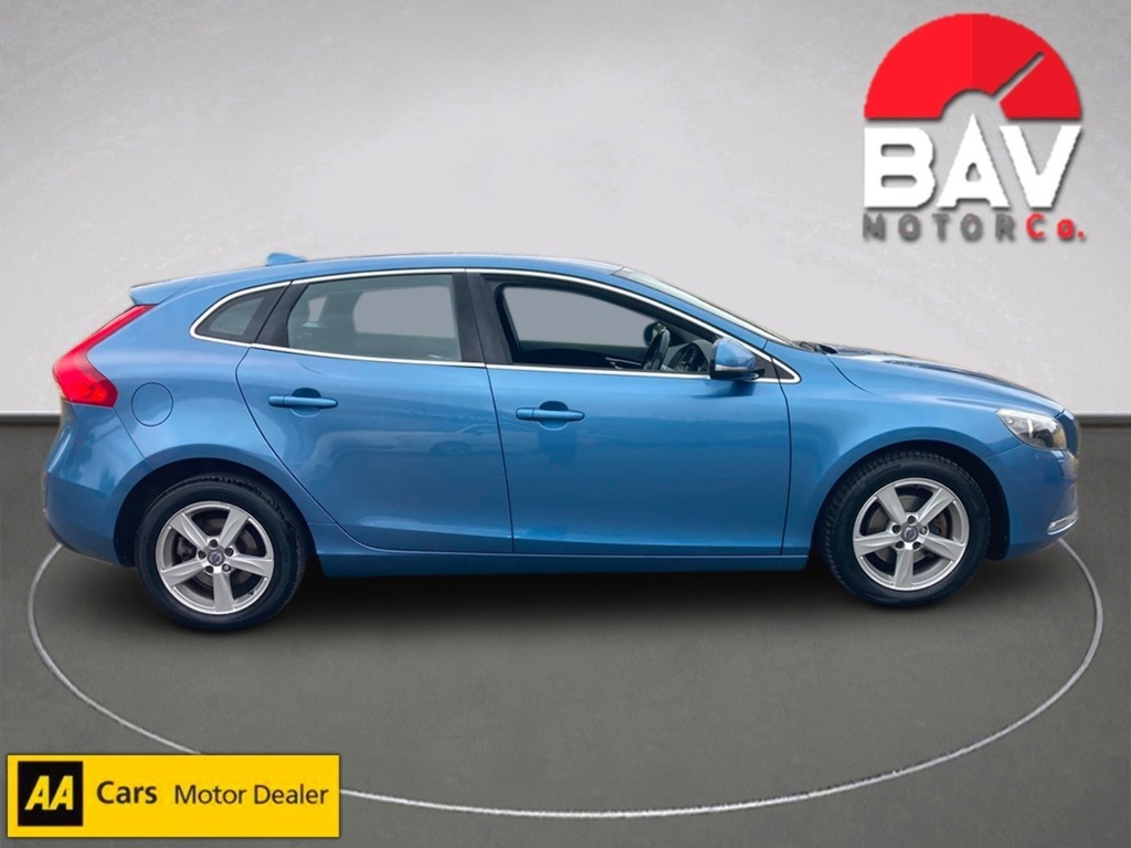 Volvo V40 D2 Se Blue #2