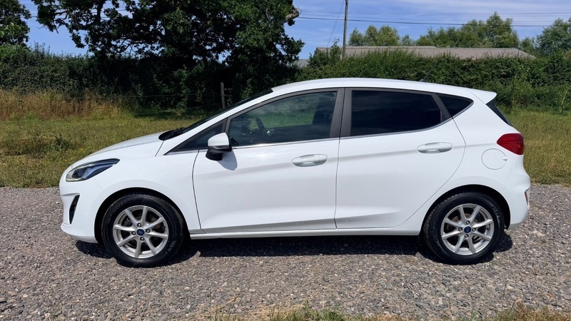 Ford Fiesta 1.0T Ecoboost Zetec Hatchback White #4