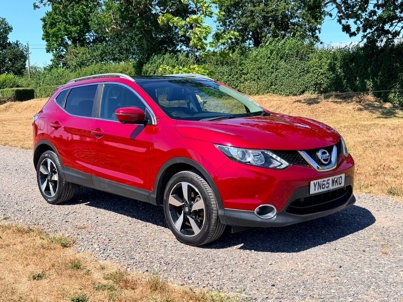 Nissan Qashqai 1.5 Dci N-tec Suv Red