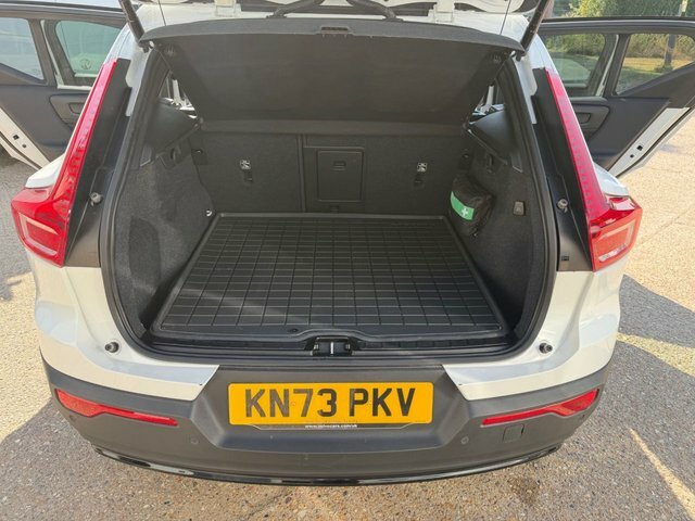 Volvo XC40 T4 Recharge 10.7Kwh Plus KN73PKV White #5