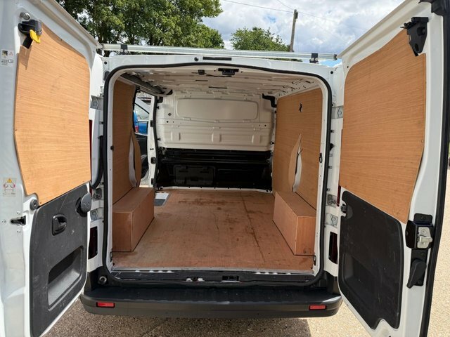 Nissan NV300 2.0 Dci 30 Acenta Panel Van L2 H White #17