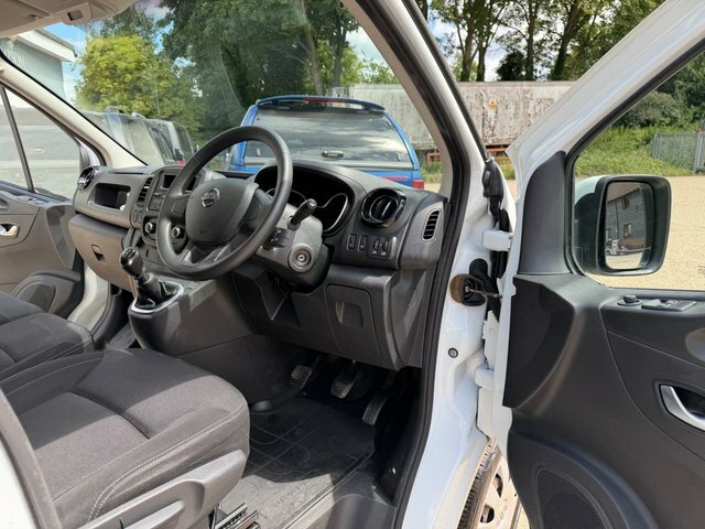 Nissan NV300 2.0 Dci 30 Acenta Panel Van L2 H White #10