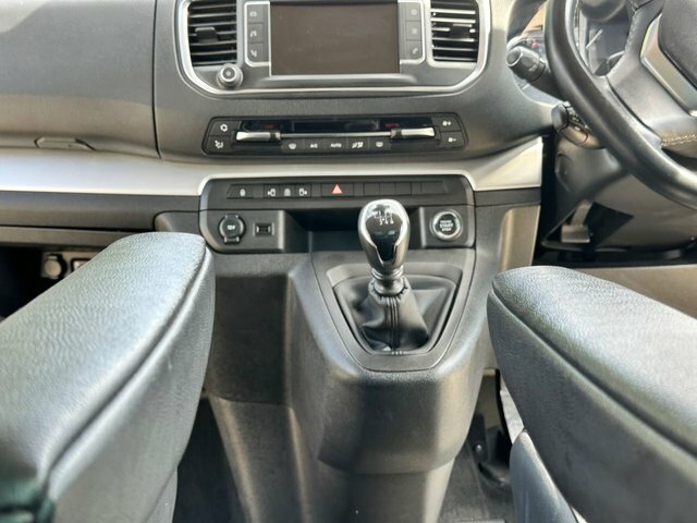 Vauxhall Vivaro 2.0 Turbo D 3100 Sportive L2 H1 Euro 6 Ss #37