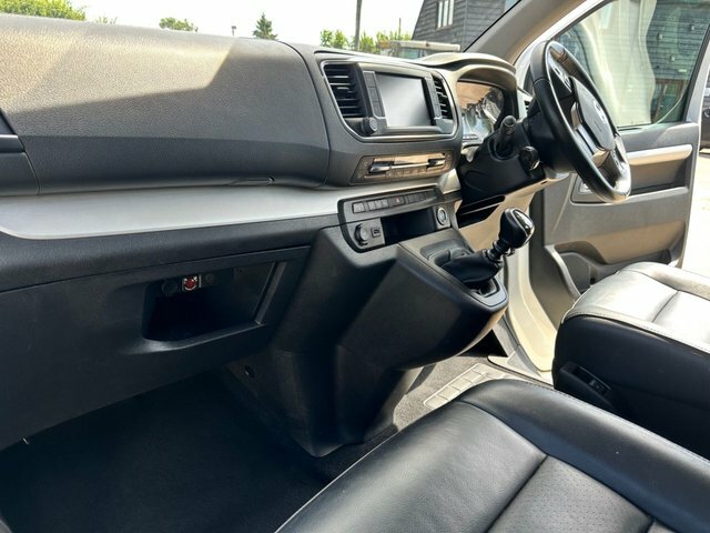 Vauxhall Vivaro 2.0 Turbo D 3100 Sportive L2 H1 Euro 6 Ss #38