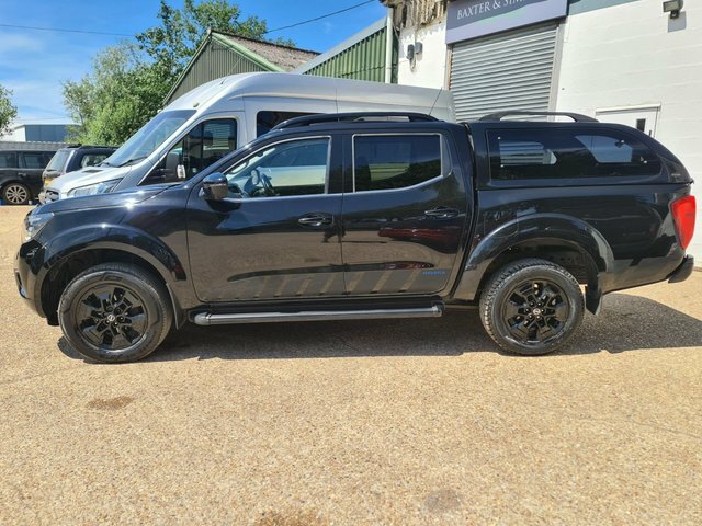 Nissan Navara Double Cab Pick Up Tekna 2.3Dci 190 Tt 4Wd White #27