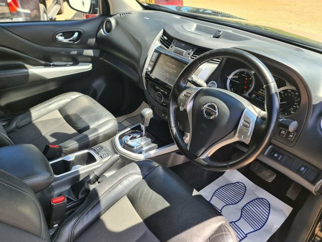 Nissan Navara Double Cab Pick Up Tekna 2.3Dci 190 Tt 4Wd White #9