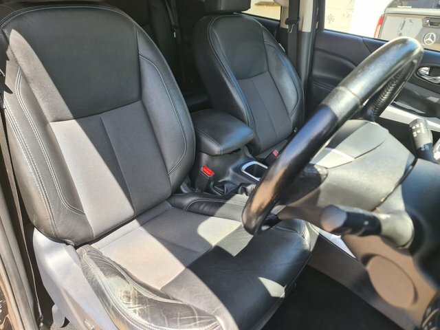 Nissan Navara Double Cab Pick Up Tekna 2.3Dci 190 Tt 4Wd White #13