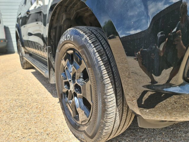 Nissan Navara Double Cab Pick Up Tekna 2.3Dci 190 Tt 4Wd White #14