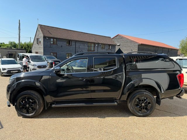 Nissan Navara Dci Tekna Pickup Black