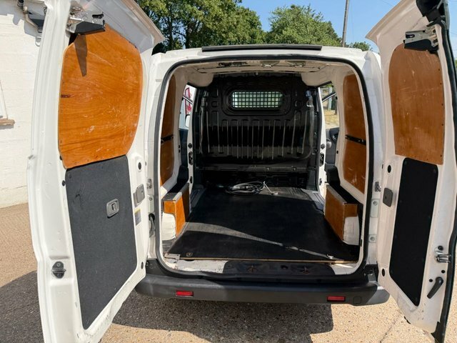 Nissan e-NV200 Panel Van White #5