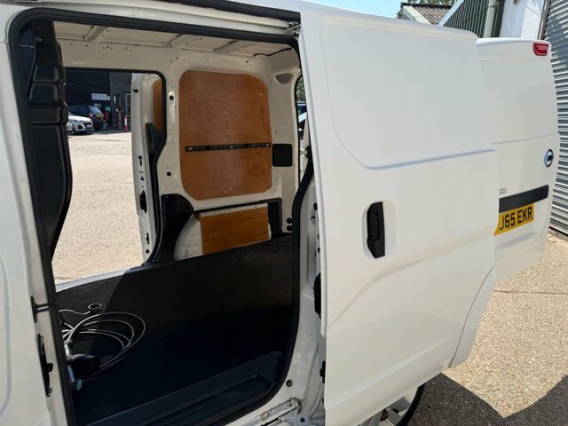 Nissan e-NV200 Panel Van White #17