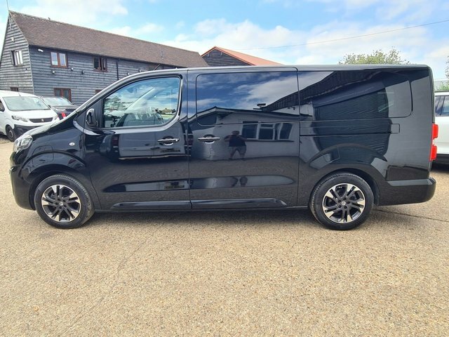 Vauxhall Vivaro Ultimate Mpv Black #2