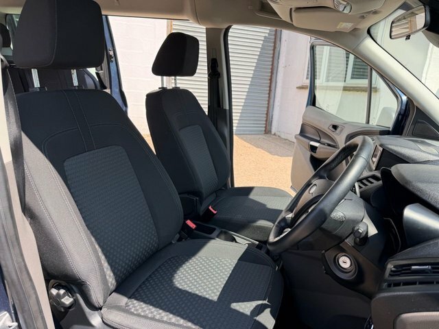 Ford Grand Tourneo Connect 1.5 Ecoblue 120 Active Powershift Blue #3