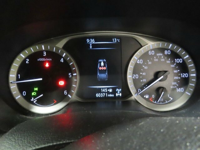 Nissan Navara Tekna Silver #11